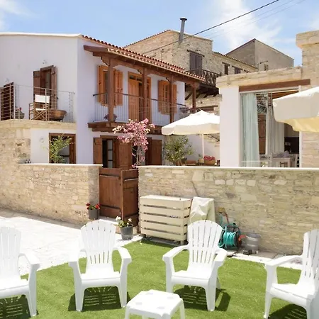 Nature House Country house Vavla