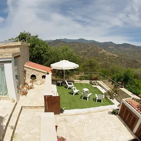 Nature House Vavla