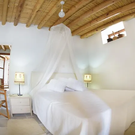 Nature House * Vavla